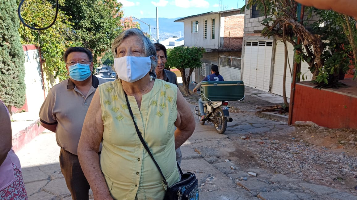 Piden arreglo de vialidades