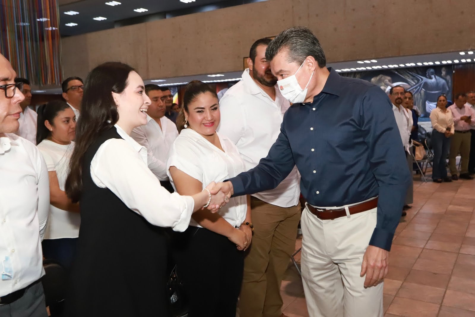 Atestigua Rutilio Escandón firma de mandato para garantizar derecho alimentario a la niñez y juventud