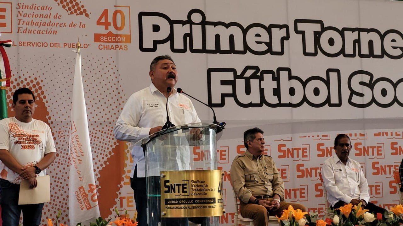 Buscan unidad en docentes