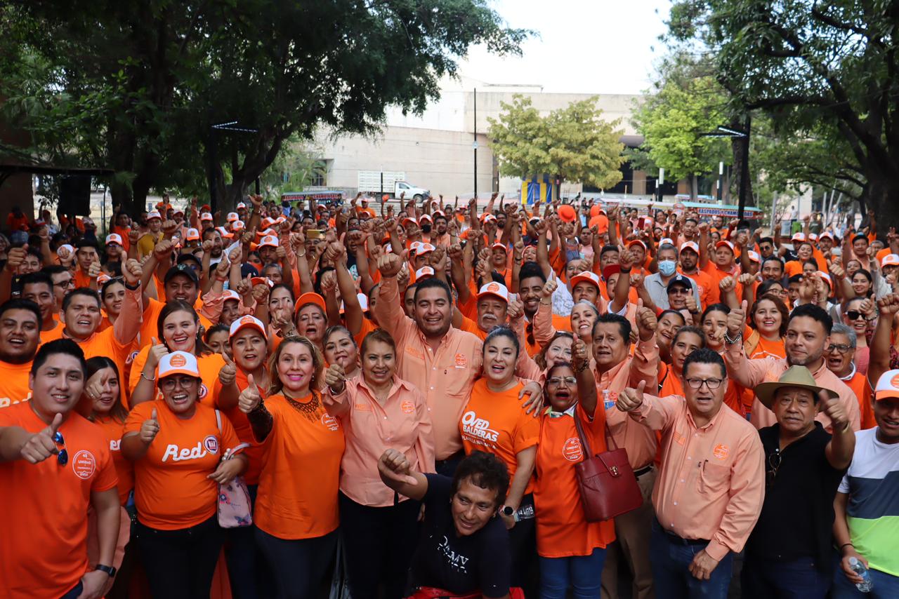Candidato de planilla naranja preparado para elección de la sección 40