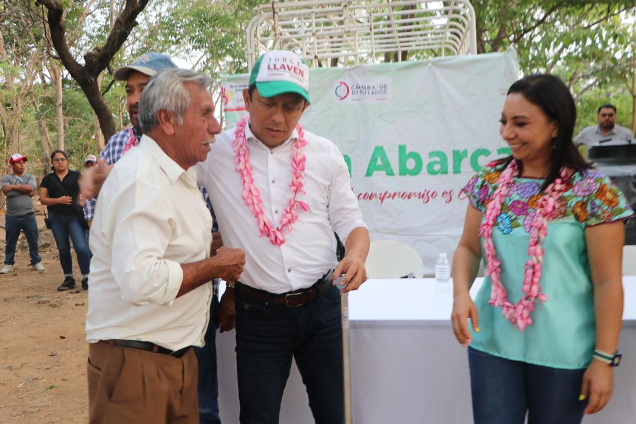 Refrenda Llaven Abarca compromiso de trabajar a favor del pueblo de Chiapas