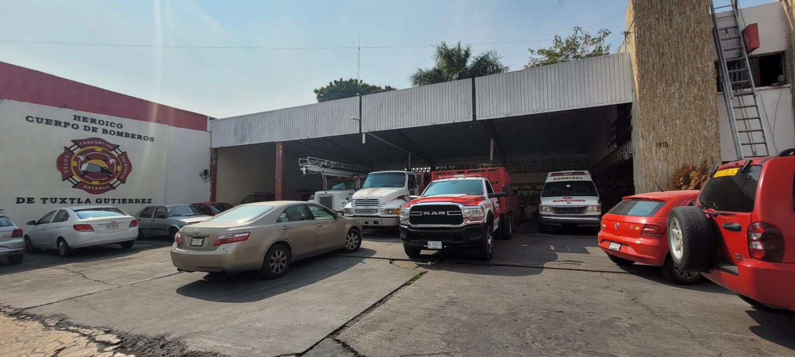 Bomberos capacita a estudiantes 