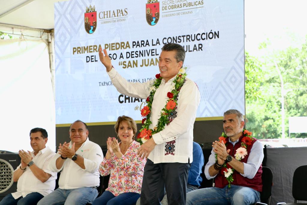 En Tapachula, Rutilio Escandón coloca primera piedra del Paso a Desnivel Vehicular San Juan