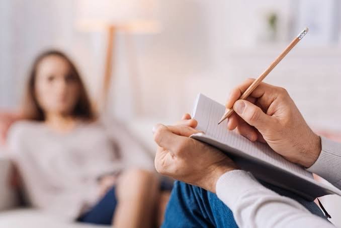 Se estigmatiza ir a terapia 