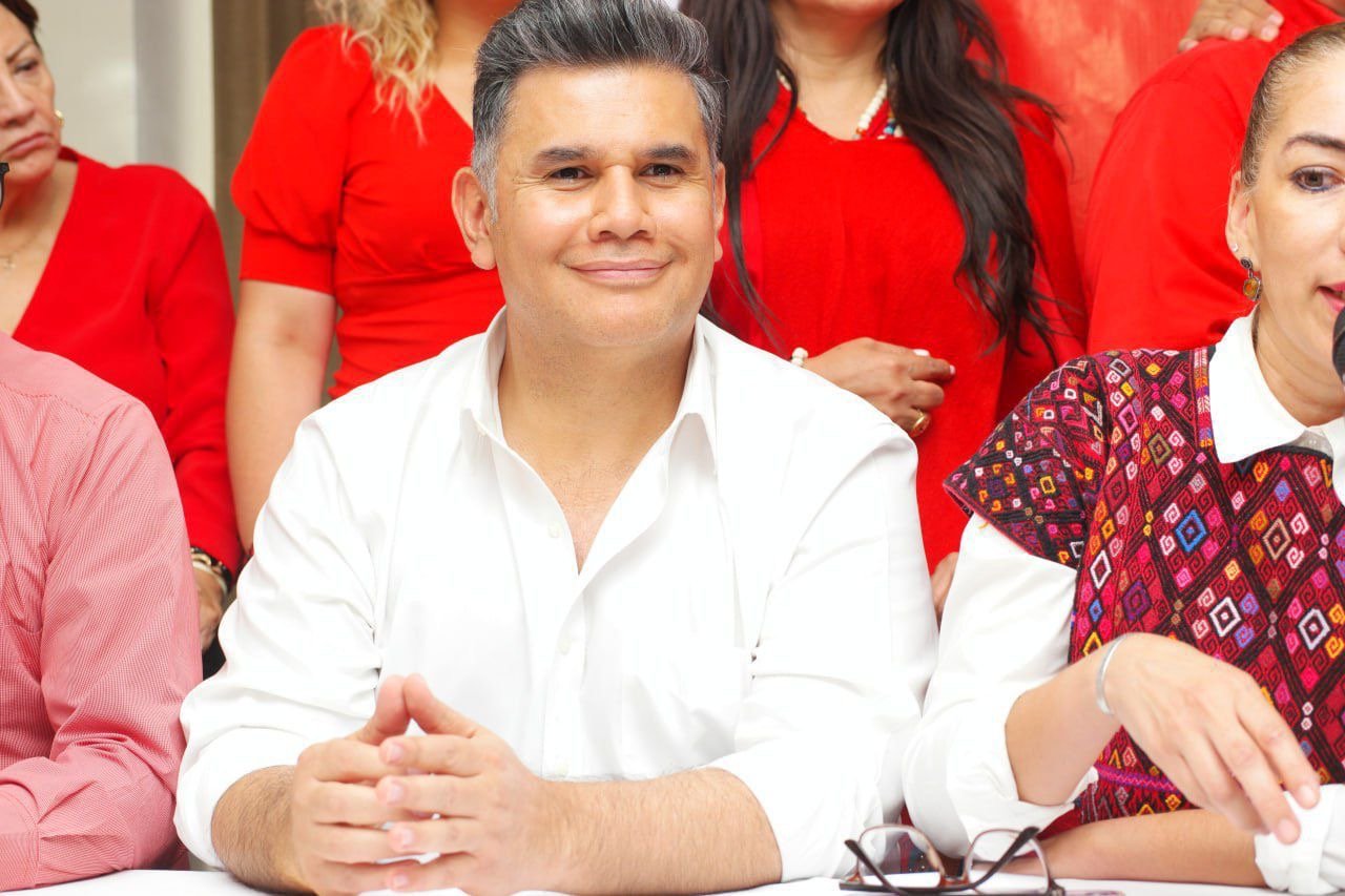 Felicita Willy Ochoa al Gobernador Electo de Chiapas Eduardo Ramírez Aguilar