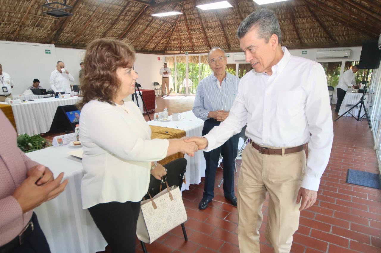 Rutilio Escandón exhorta a atender medidas preventivas ante paso del huracán Beryl