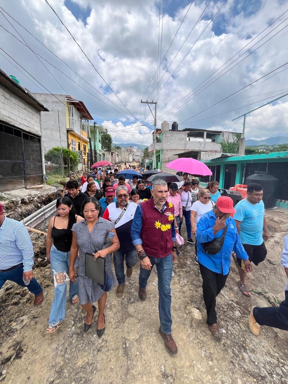 Desde colonia San Isidro, Angel Torres promete trabajar para todas las colonias de Tuxtla