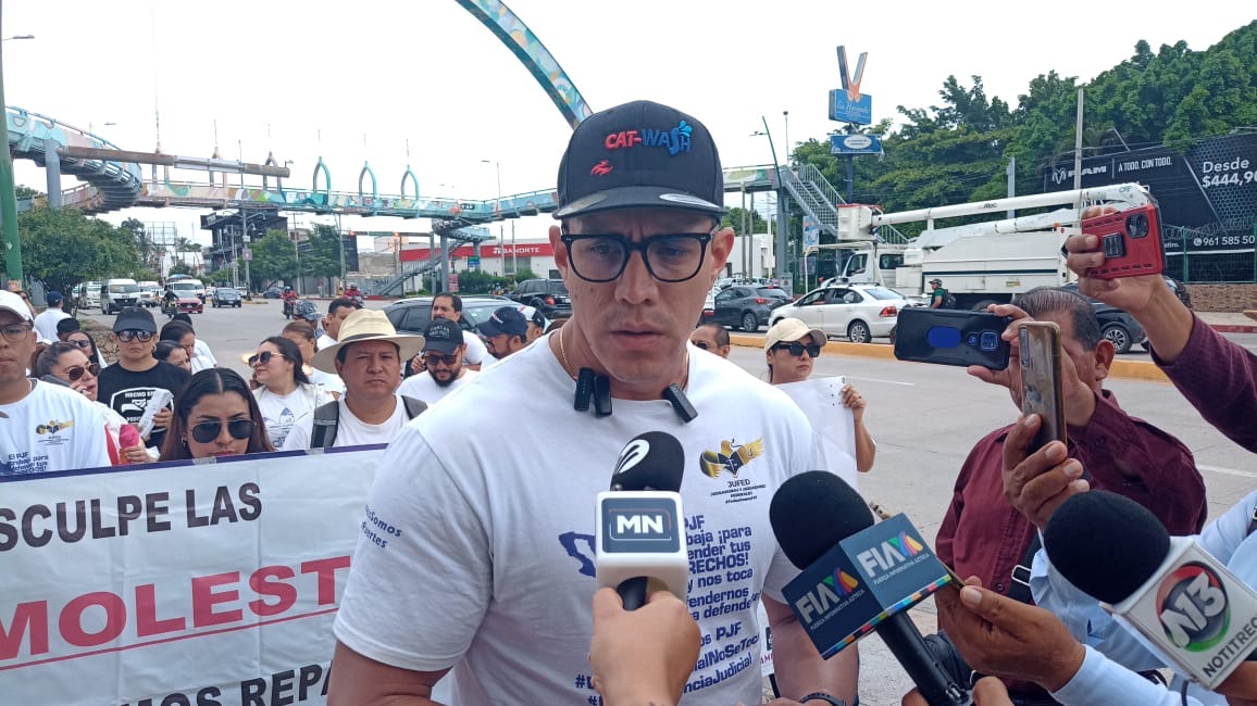 Trabajadores del PJF se manifiestan en Tuxtla