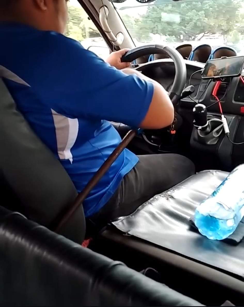 Denuncian a chofer irresponsable