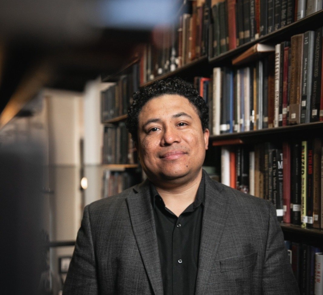 Poeta Mexicano gana importante premio en Estados Unidos