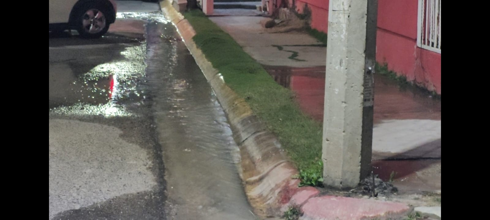 Piden atención en fuga de agua