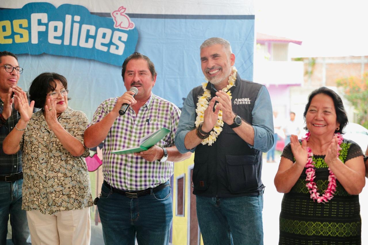 Inaugura Angel Torres pavimentación de la calle Jaspe en Jardines del Pedregal