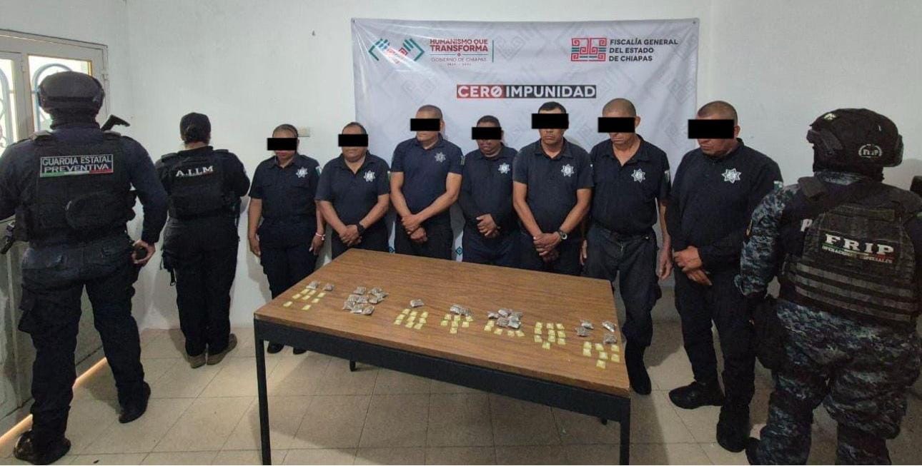 En operativo detienen a 7 policías municipales en la localidad de Frontera Comalapa, en Chiapas, por vender drogas, así lo dio a. Conocer la Secretaría de Seguridad del Pueblo