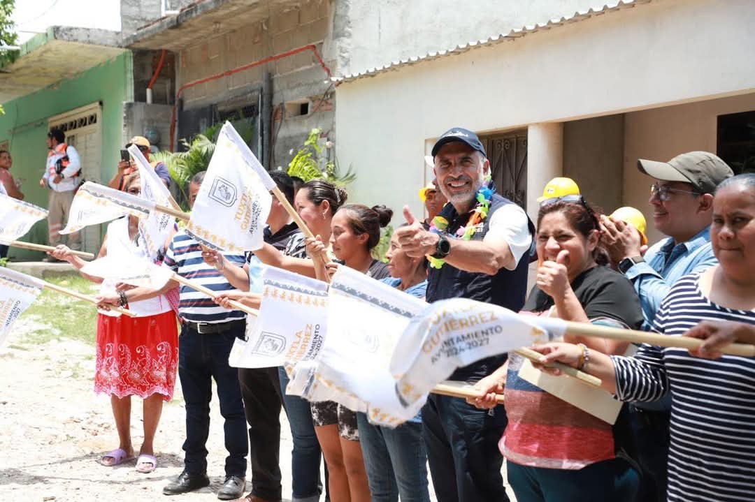 Inicia pavimentación integral de una calle más en Patria Nueva: Angel Torres