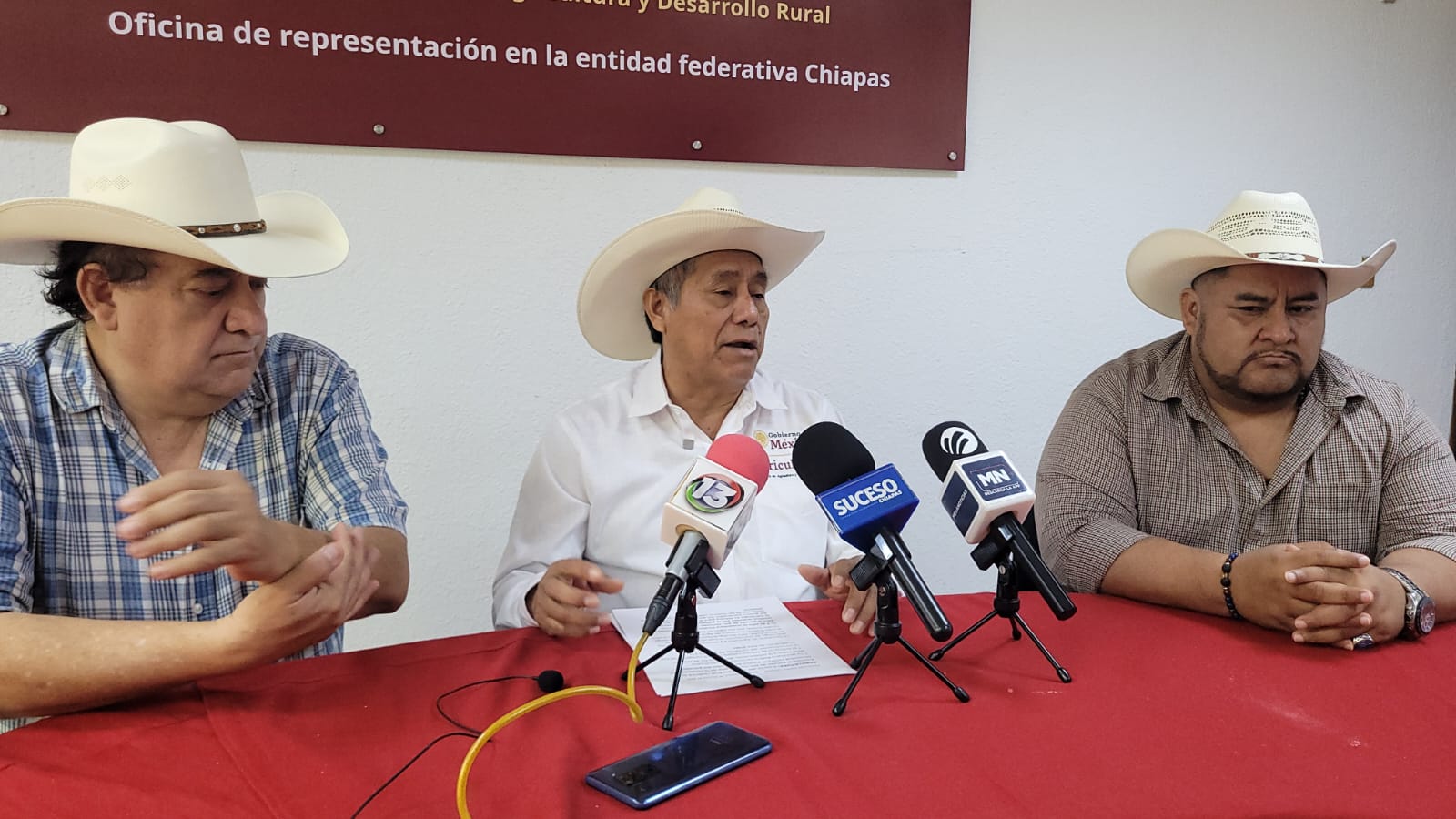 Reabren frontera para exportación de ganado chiapaneco tras superar plaga del gusano barrenador