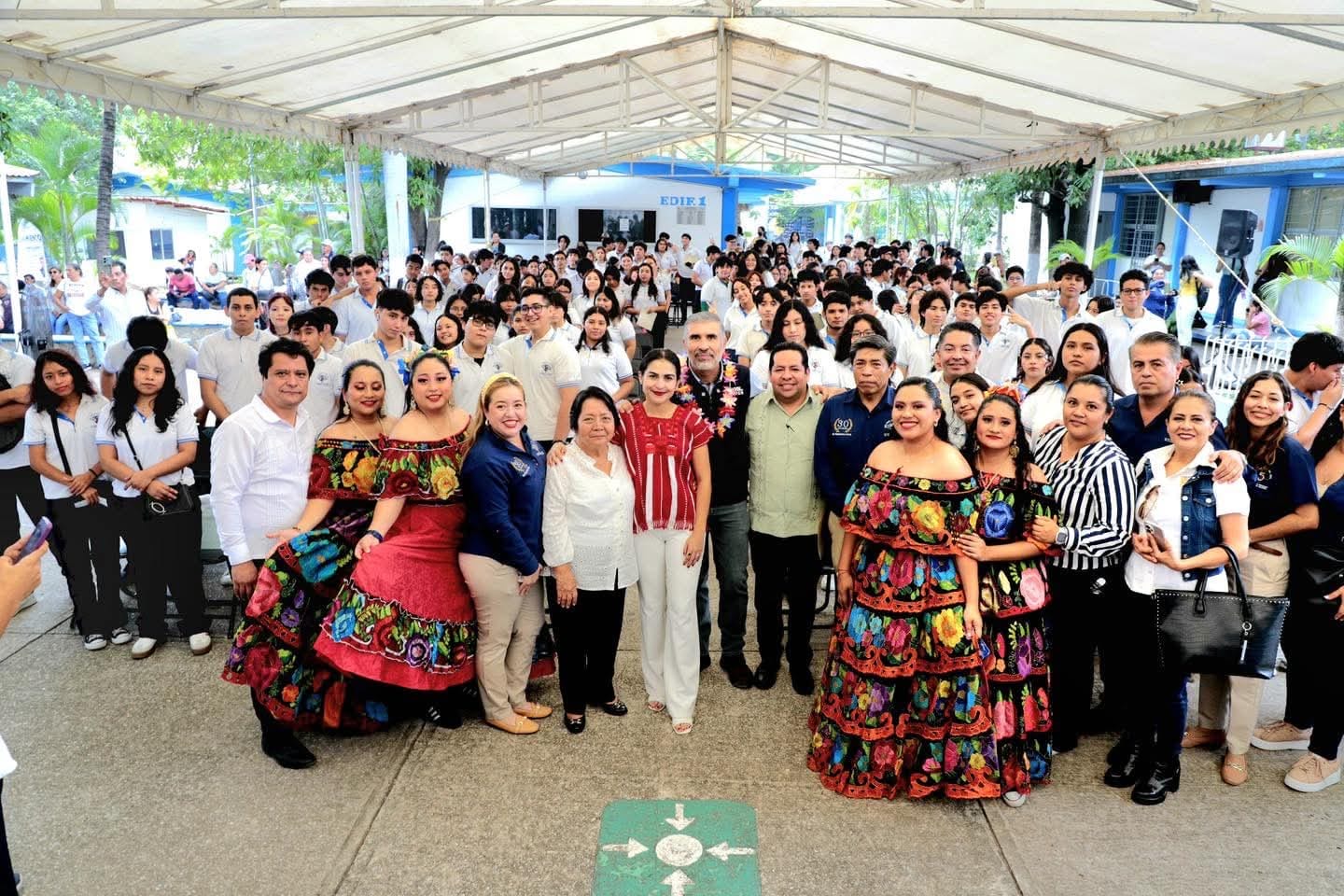 Seguimos apoyando a la juventud tuxtleca con Tux-Útiles: Angel Torres