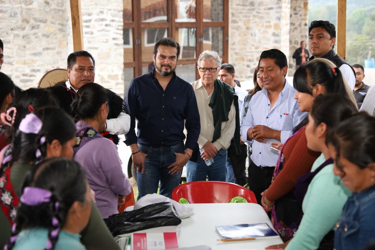 Alfabetización con visión humanista: Dr. Paoli Bolio participa en encuentro del programa “Chiapas Puede”