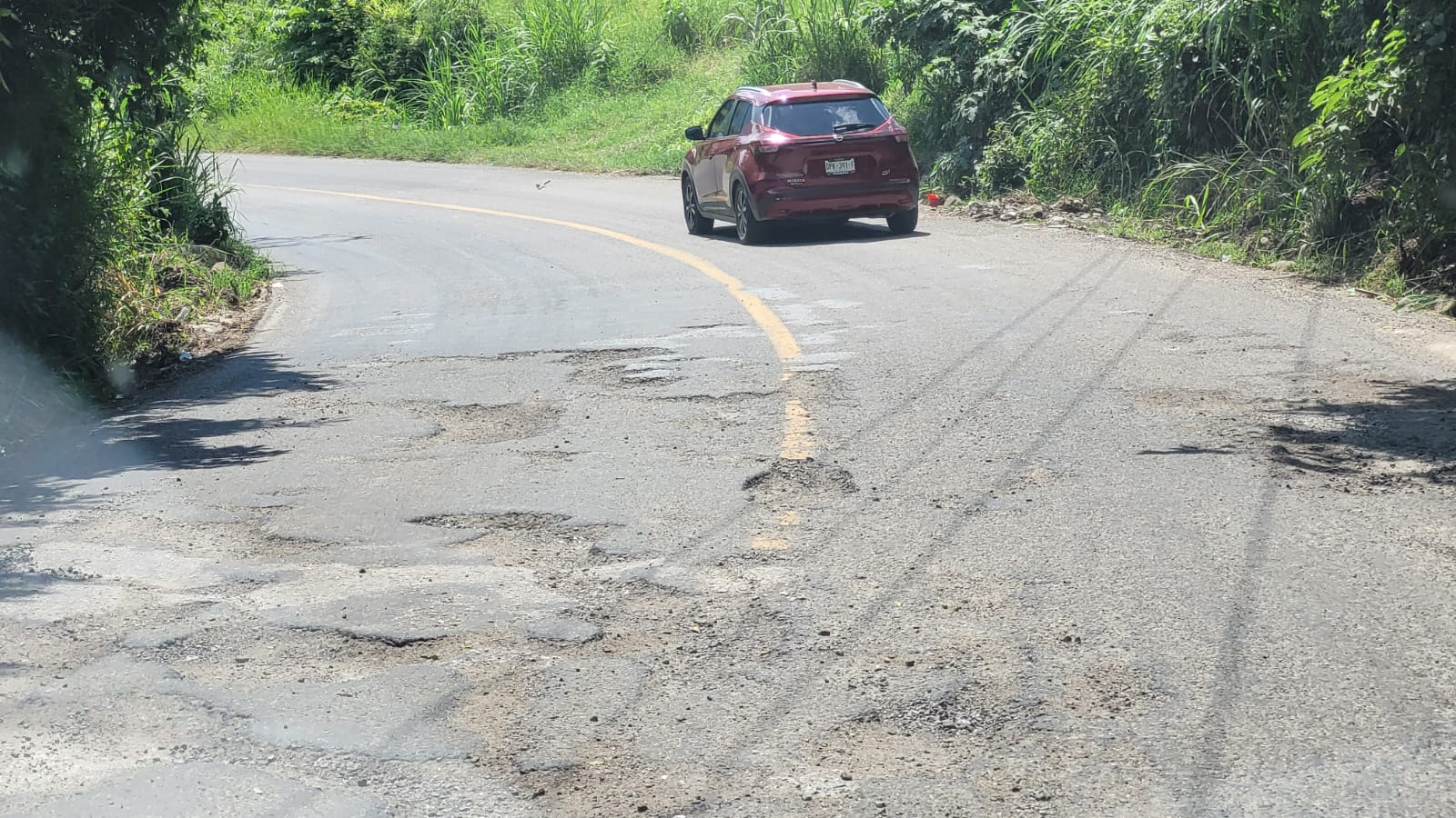 Piden mejorar estado de tramos carreteros