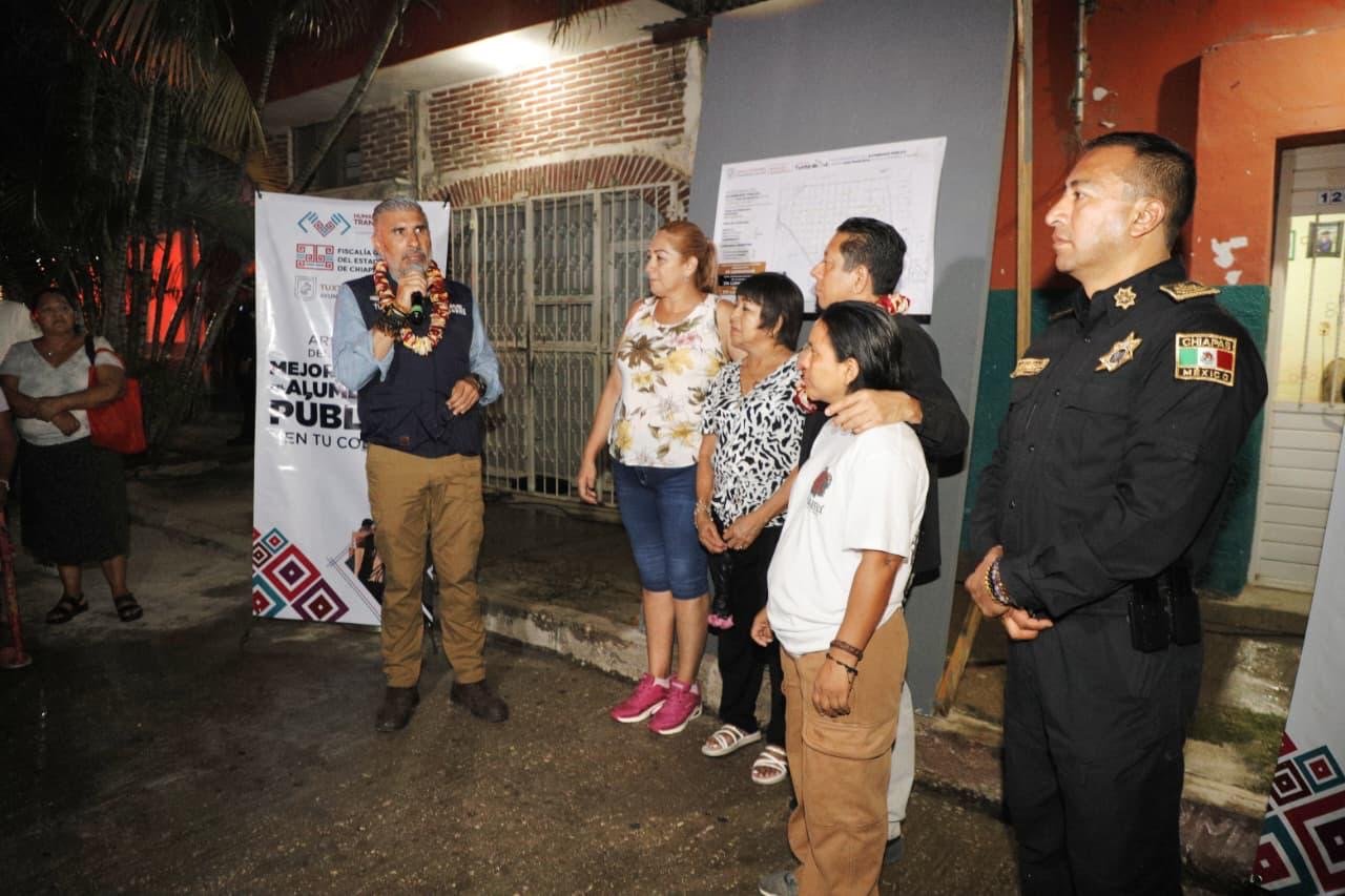 Refuerzan alumbrado en Barrio San Francisco con más de 270 nuevos puntos de luz, en Tuxtla