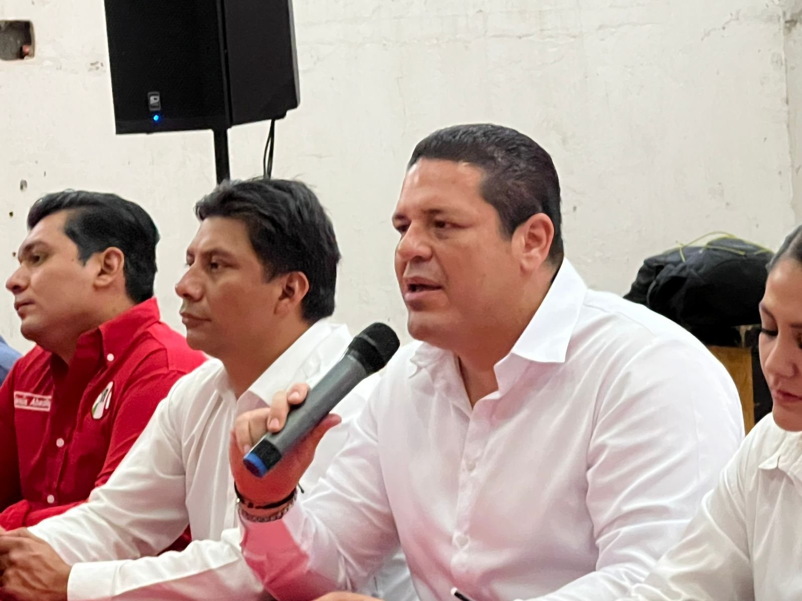 PRI denuncia complicidad de Morena con el delito del huachicol.