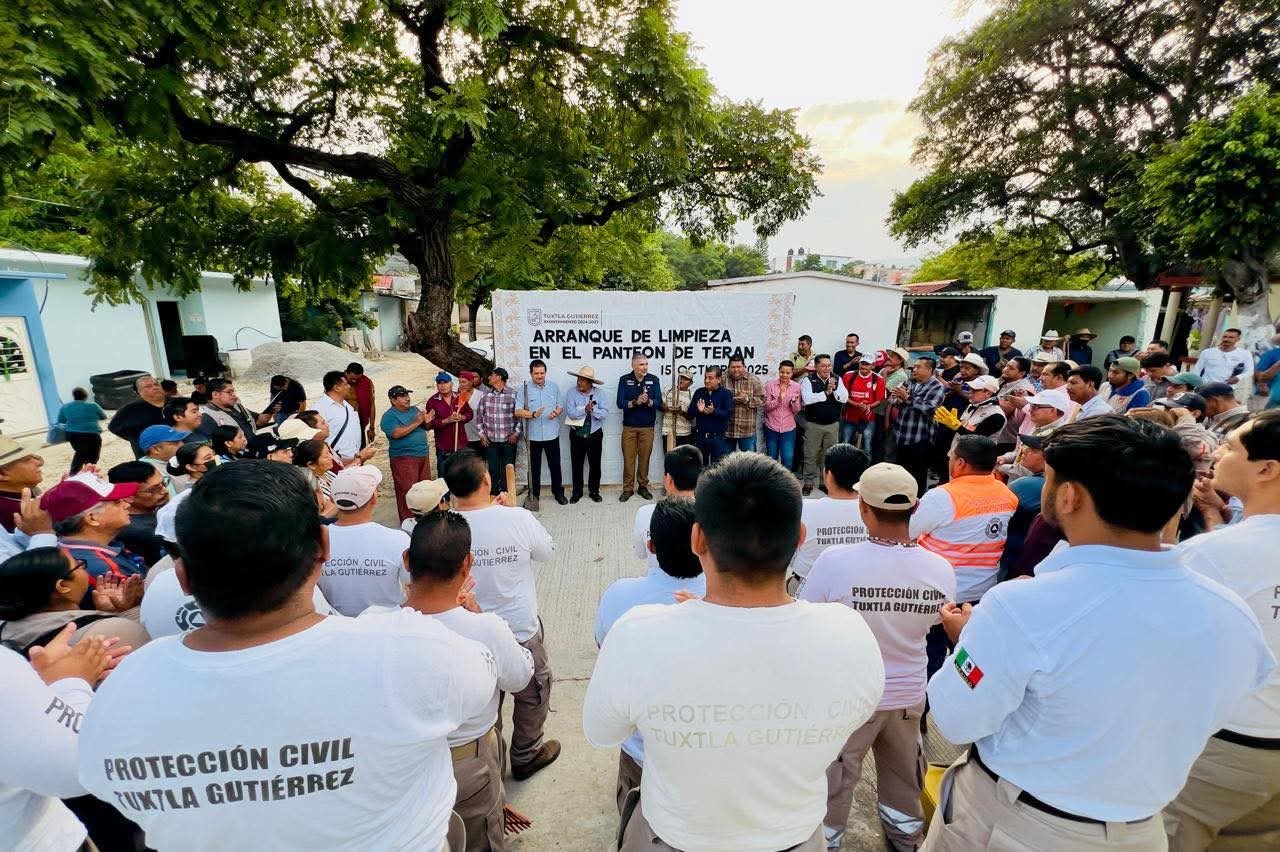 Encabeza Angel Torres Operativo Macro Limpieza de Panteones en Tuxtla Gutiérrez