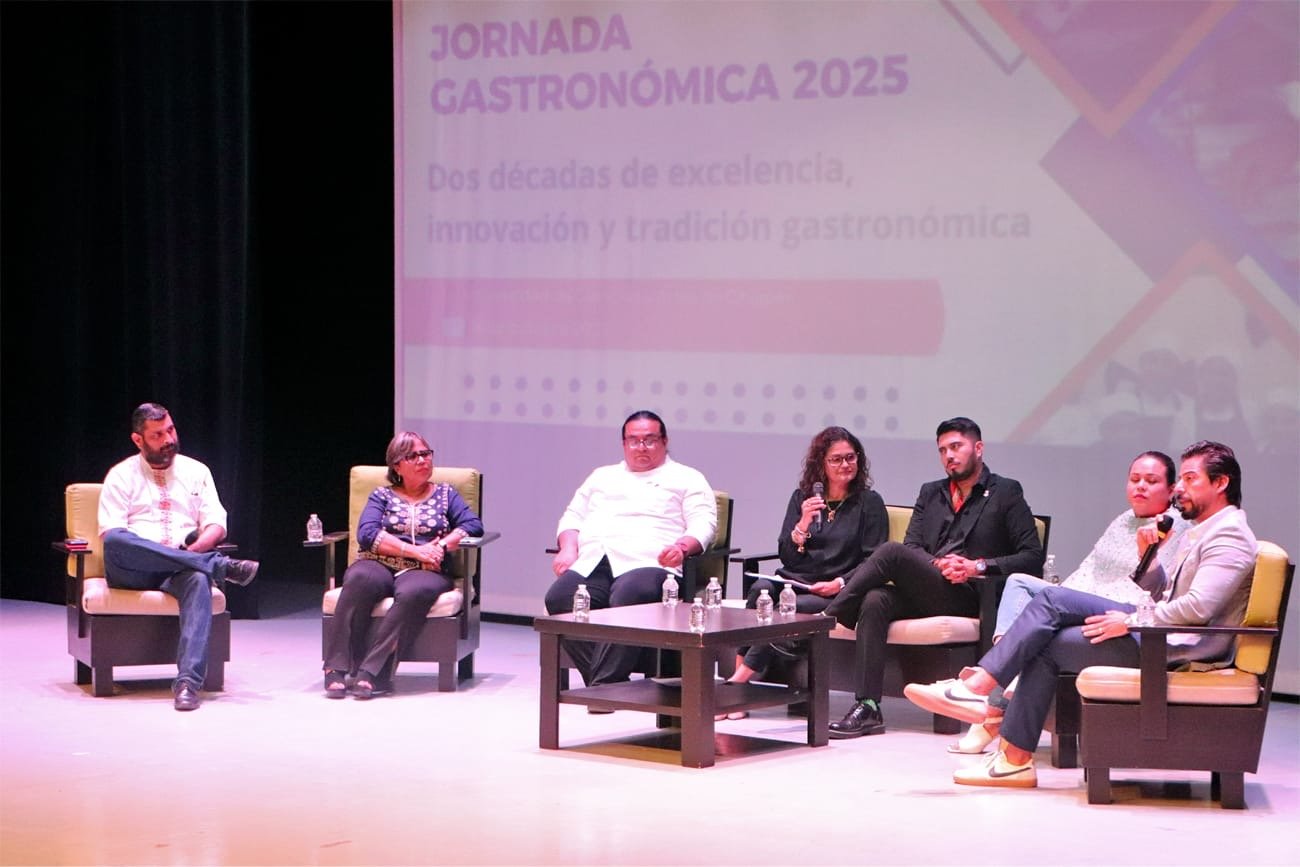 20 años de Gastronomía en la UNICACH Excelencia, innovación y tradición gastronómica