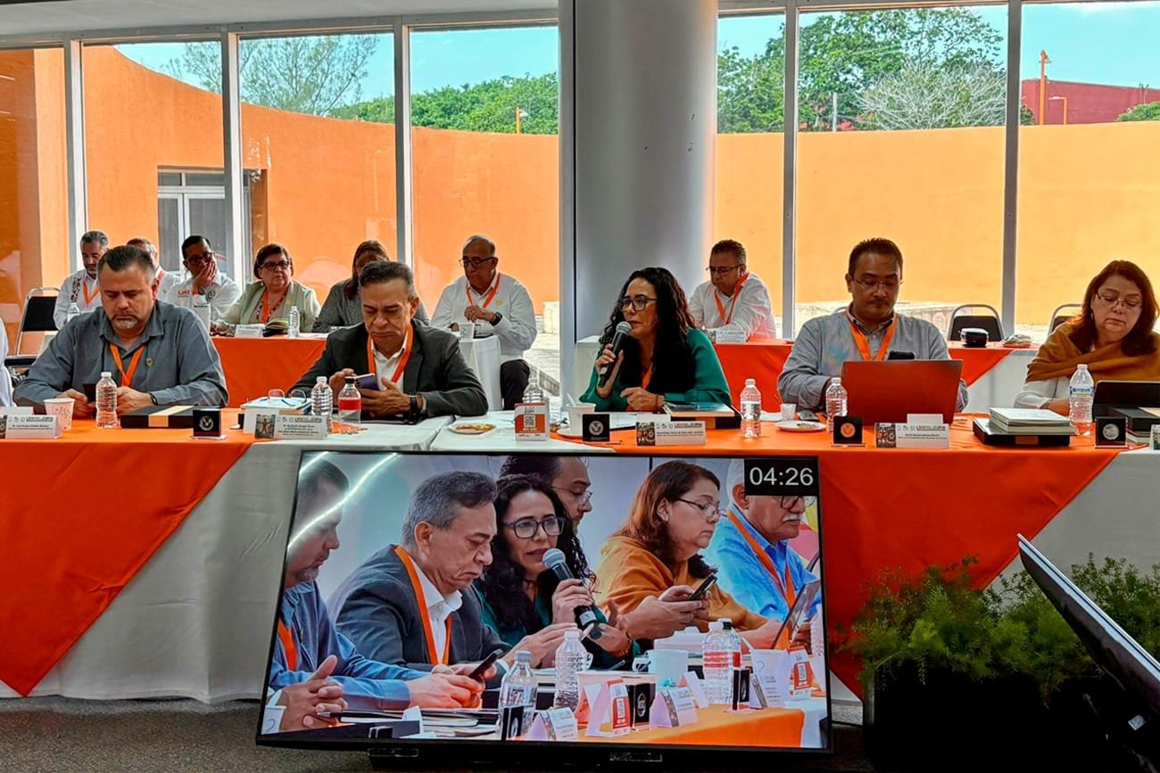 Rectora de la UNICACH participa en LXIV Sesión Ordinaria del CUPIAUniversidades analizan relación con gobiernos estatales