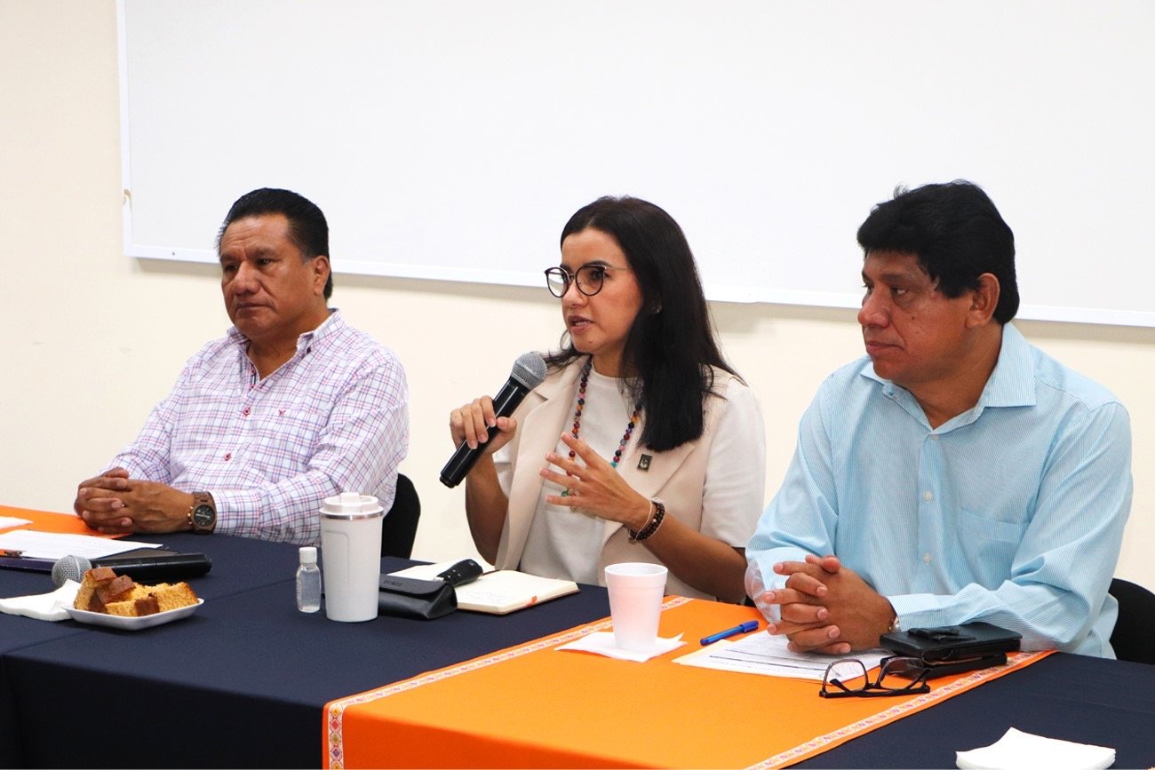 Directivos de la UNICACH analizan nuevos retos en evaluación educativaAcuerdan fortalecer cultura de autoevaluación de programas educativos y gestión institucional