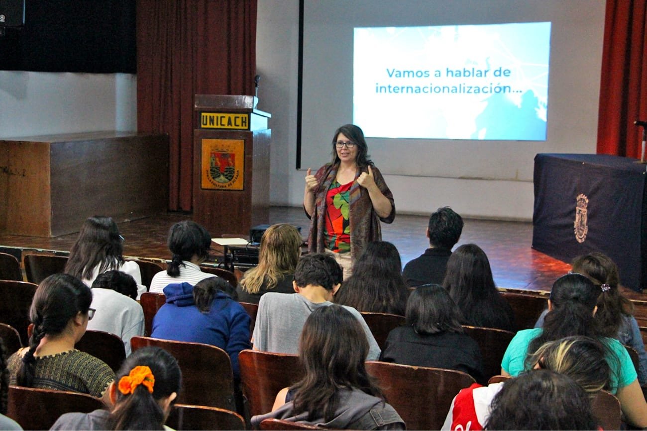 Promueve Facultad de Artes internacionalización de la educación